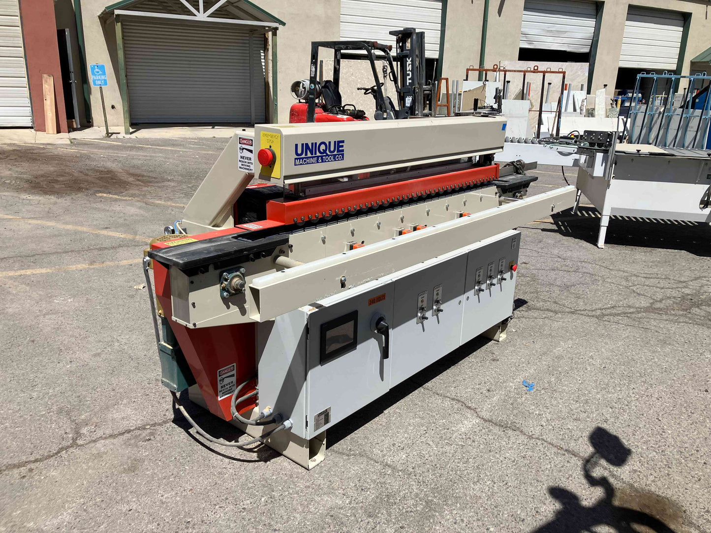 2022 Unique Model 422 Shape and Sand Door Machine - Arizona