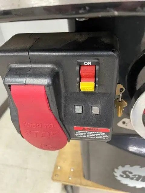 SawStop 10″ Industrial Cabinet Saw with 52″ T-Glide