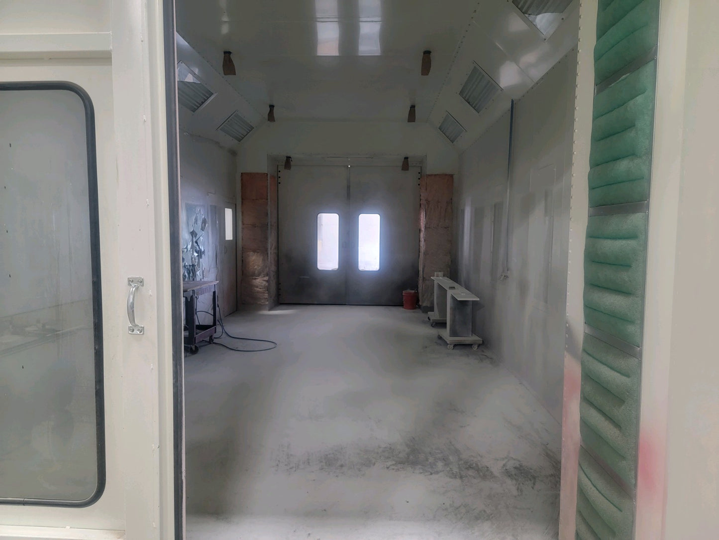 2019 Global Finishing Systems Crossdraft Pressurized Spray Booth - Michigan