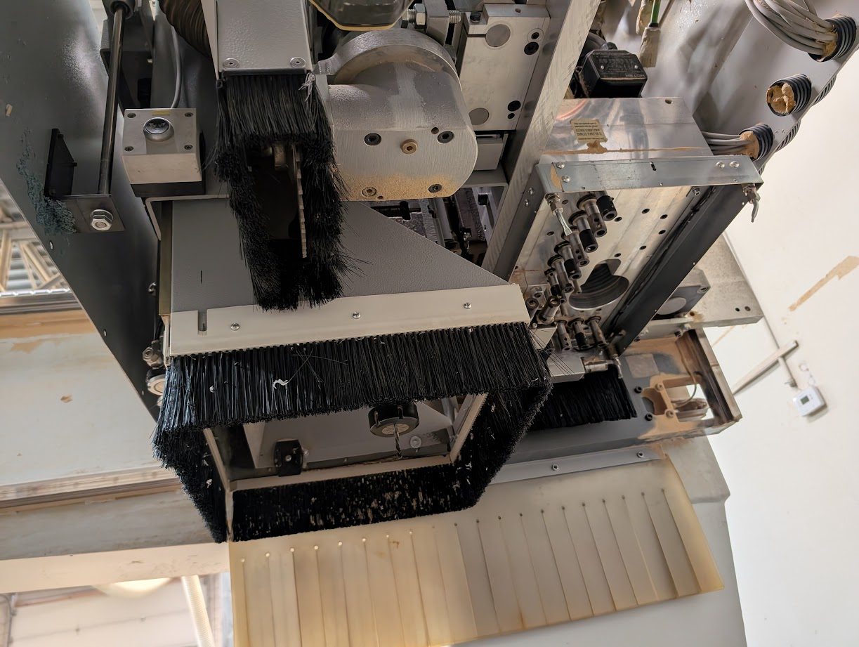 2006 Holzher UniMaster 7226Me CNC Router 5x12 with 2 Becker Pumps - Utah