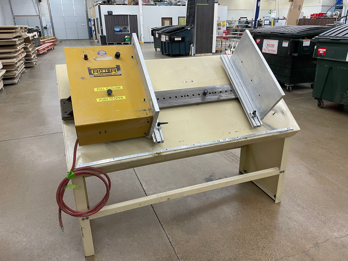 2004 Ritter R827 Drawer Clamp - Minnesota