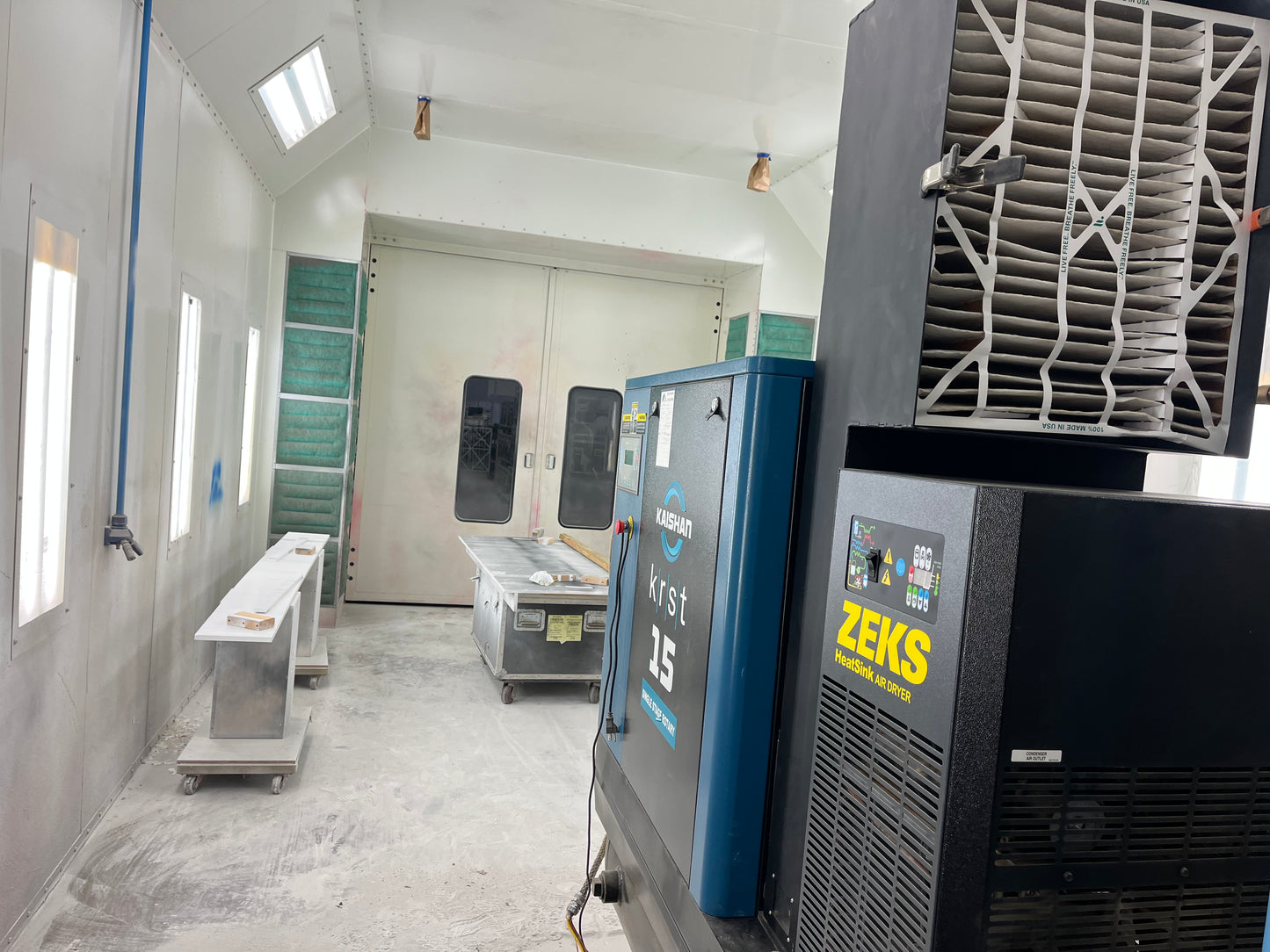2019 Global Finishing Systems Crossdraft Pressurized Spray Booth - Michigan