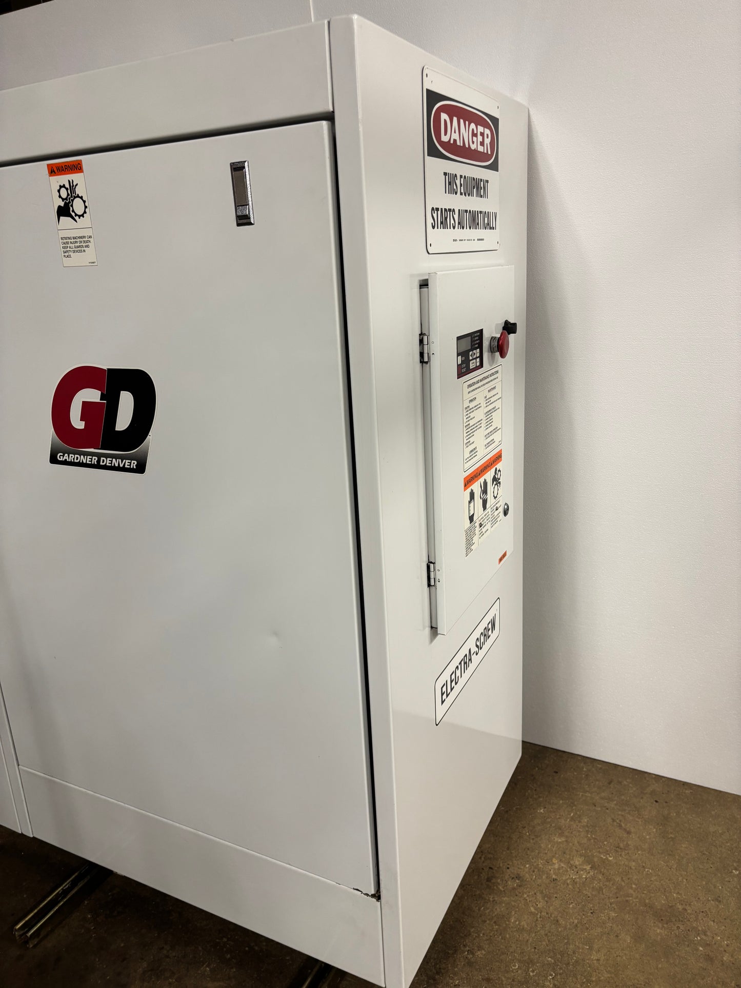 Gardner Denver Model EFC99A 20 HP Rotary Screw Air Compressor (2000) - Michigan