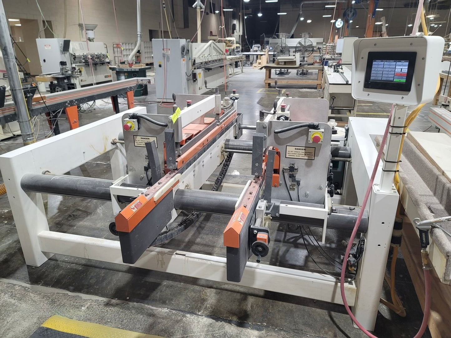 2021 Vorwood L 79D (H) End Finisher and Foiler - Michigan