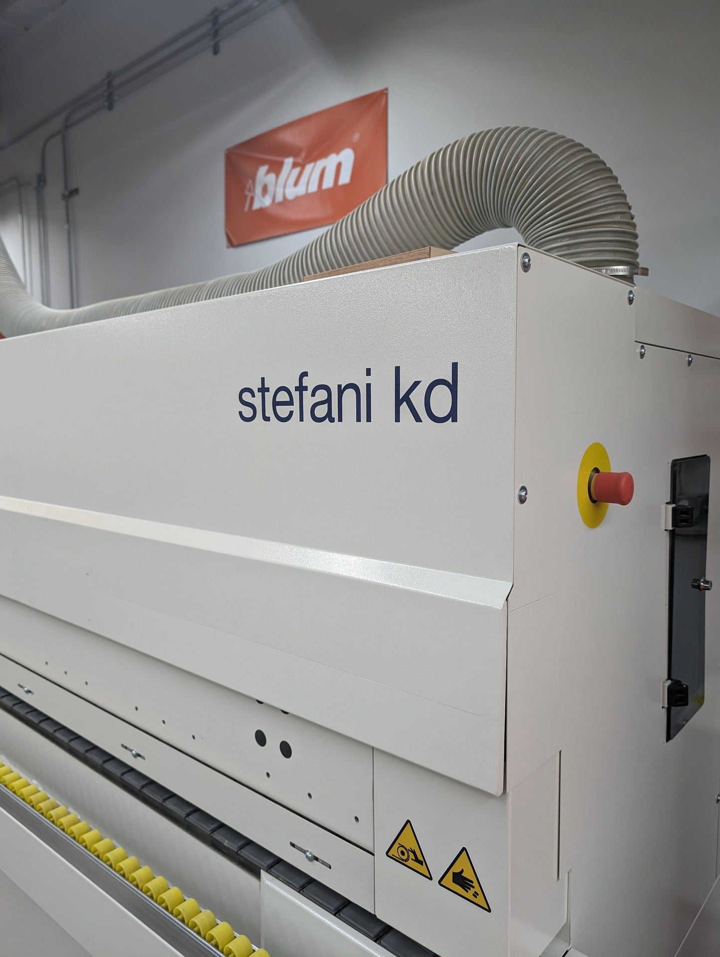 2022 SCM Stefani Edgebander KD HP Air Fusion with Air Flotation Tables - California
