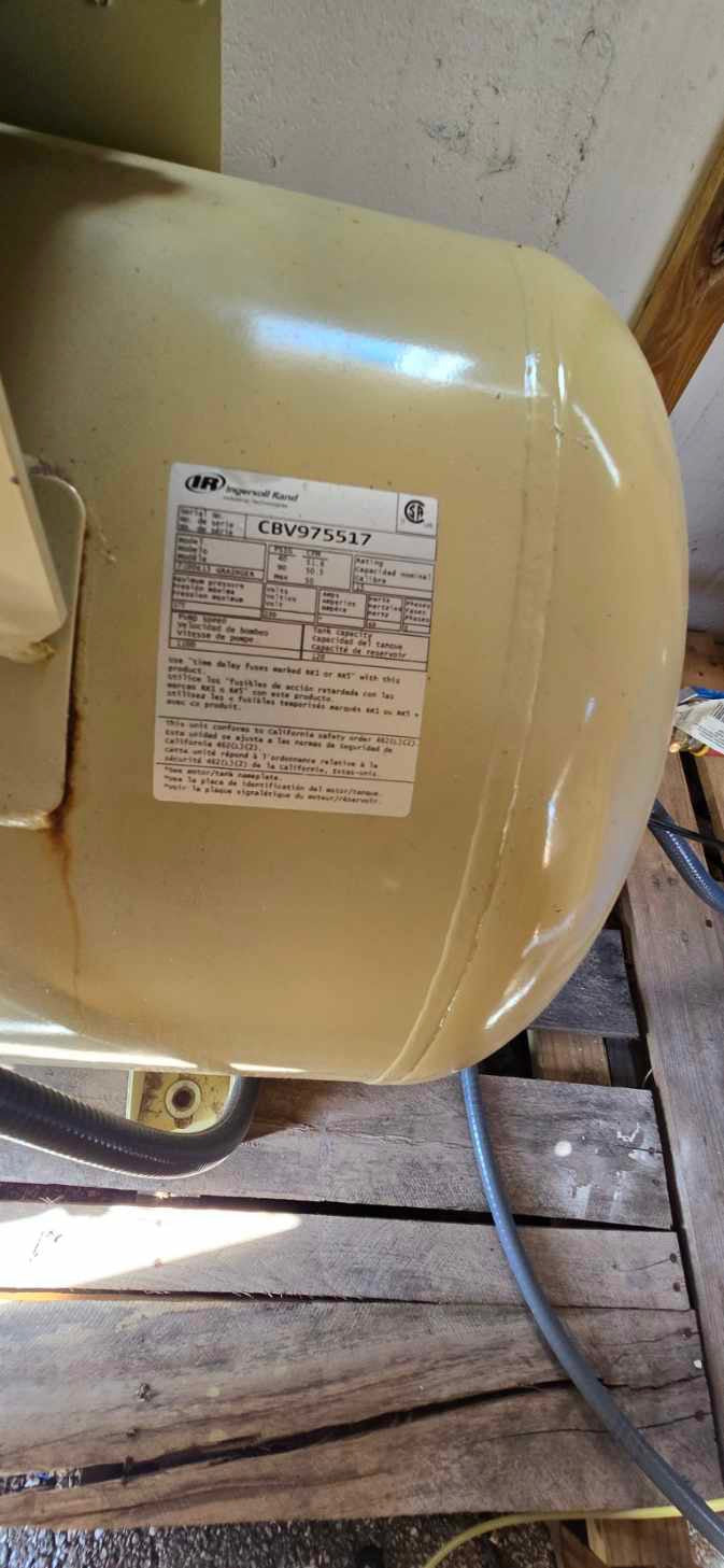 Ingersoll Rand 15 HP 2 Stage Horizontal 120 Gal 50 cfm 175 psi Electric Air Compressor  (2024) - Michigan