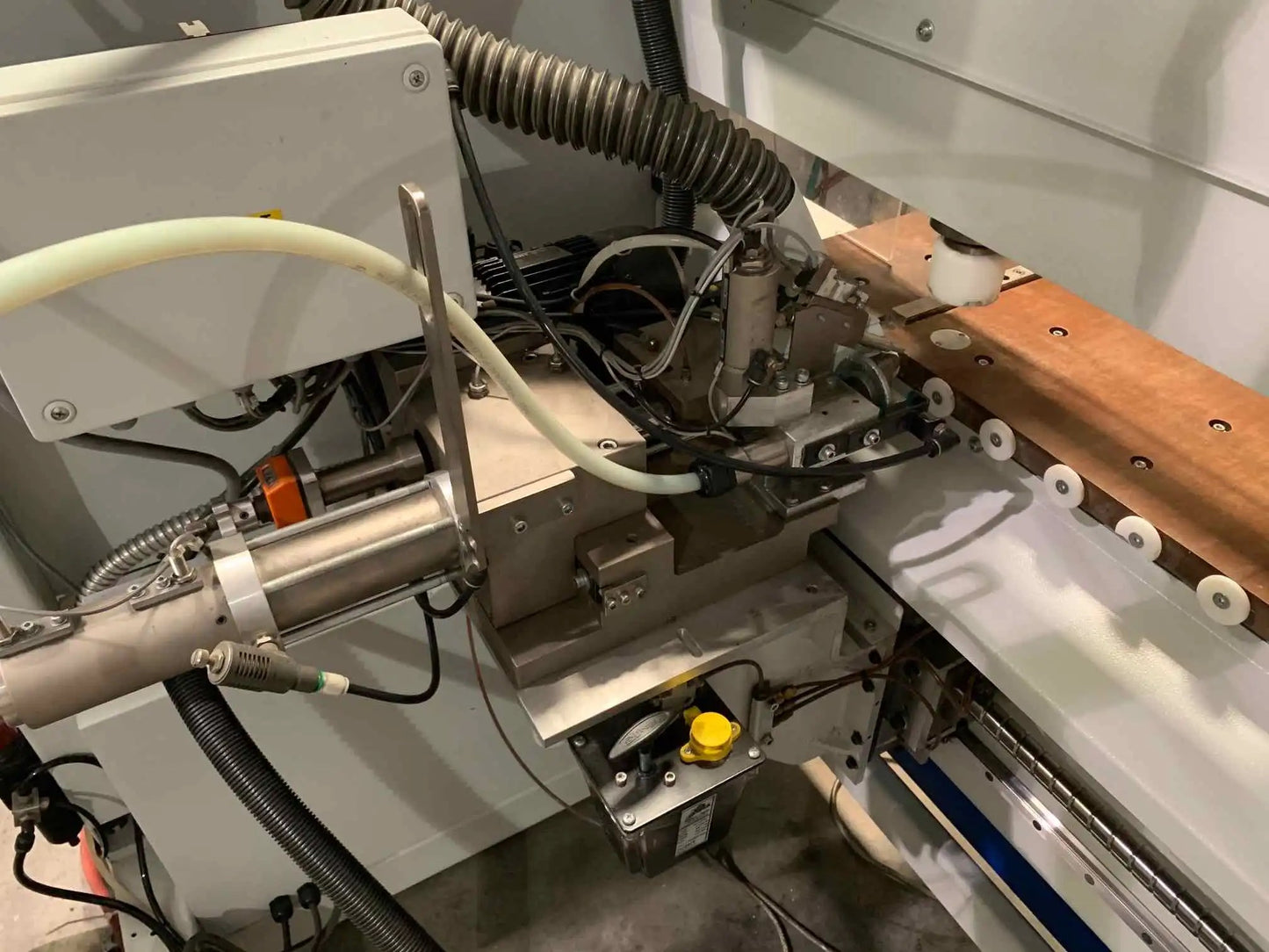 2012 Omal Velox 1300 Drill and Dowel Insertion Machine