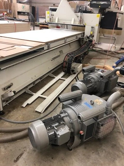 Open Top Offloading Machine 2004 Morbidelli Author 636 Top Flat Table Router with Offloading Syste ...