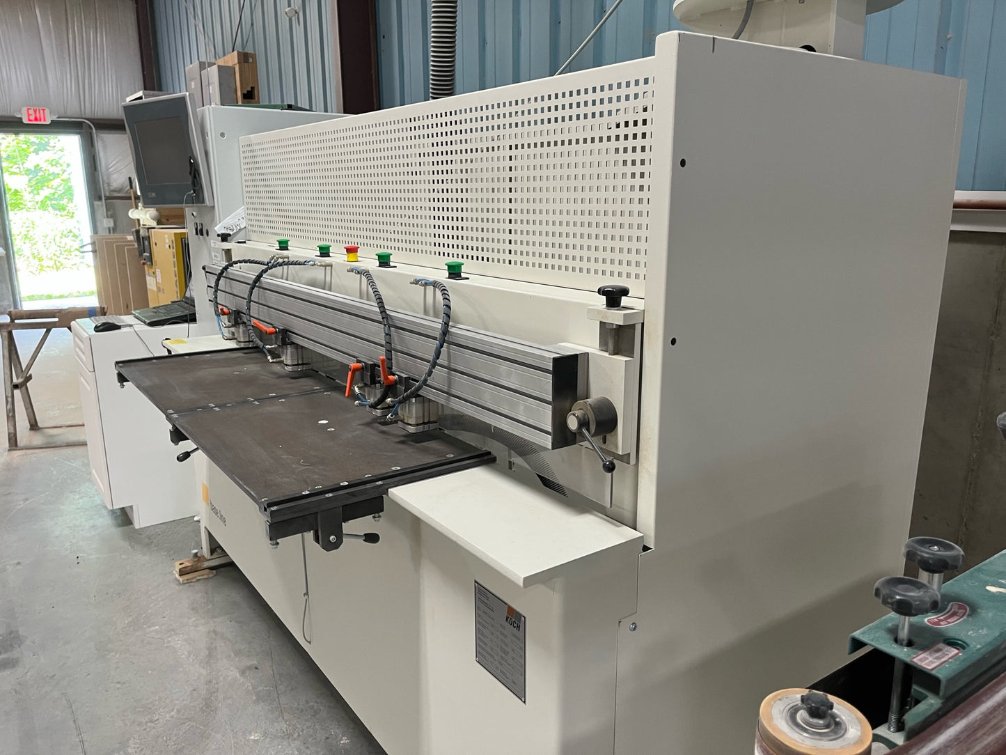 Koch SPRINT base.line Single-sided drilling and dowel insertion machine